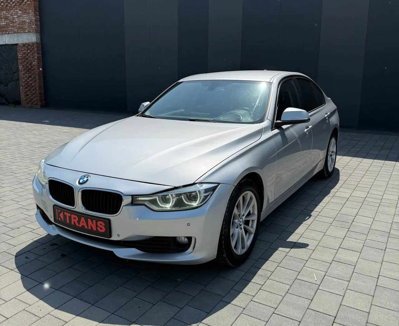 BMW 328 2013 из парка аренды KTRANS