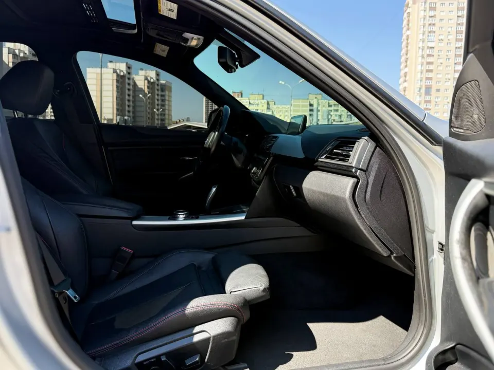 BMW 328 2013 из парка аренды KTRANS