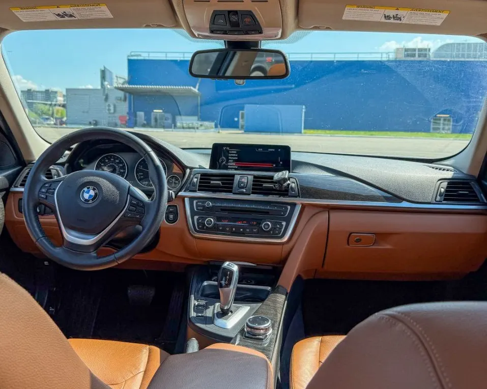 BMW 328d 2013 из парка аренды KTRANS