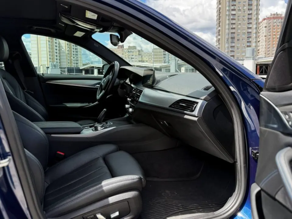 BMW 530i G30 2020 из парка аренды KTRANS