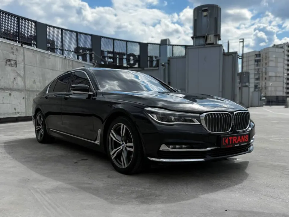 BMW 740d 2016 from the KTRANS rental fleet