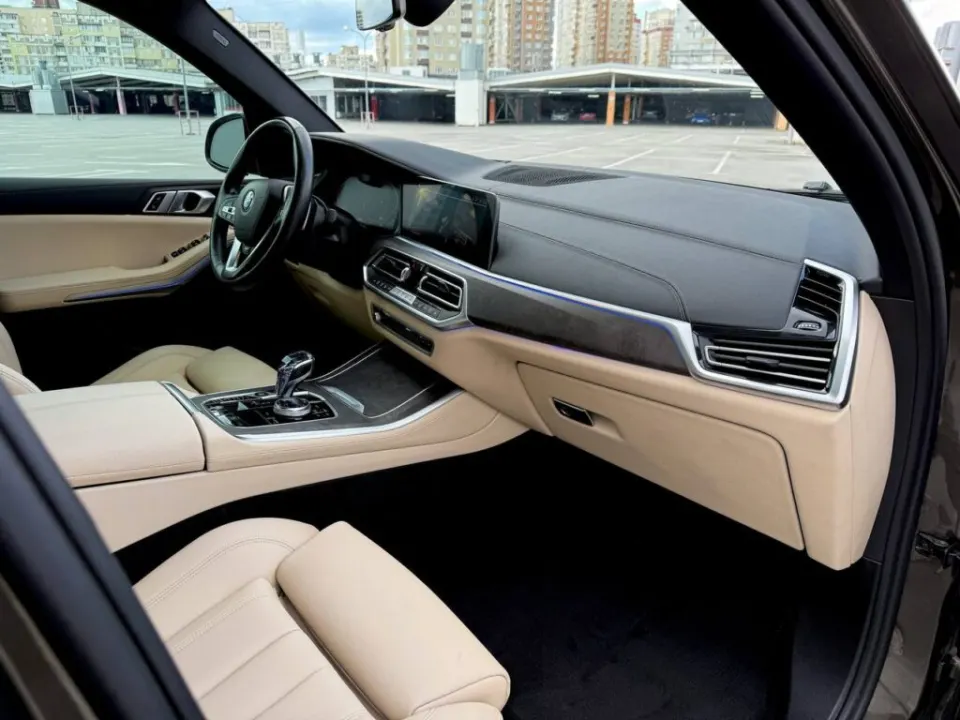 BMW X5 G05 2019 from the KTRANS rental fleet