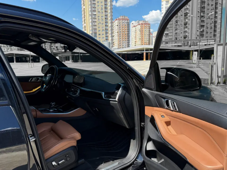 BMW X5 G05 2019 from the KTRANS rental fleet