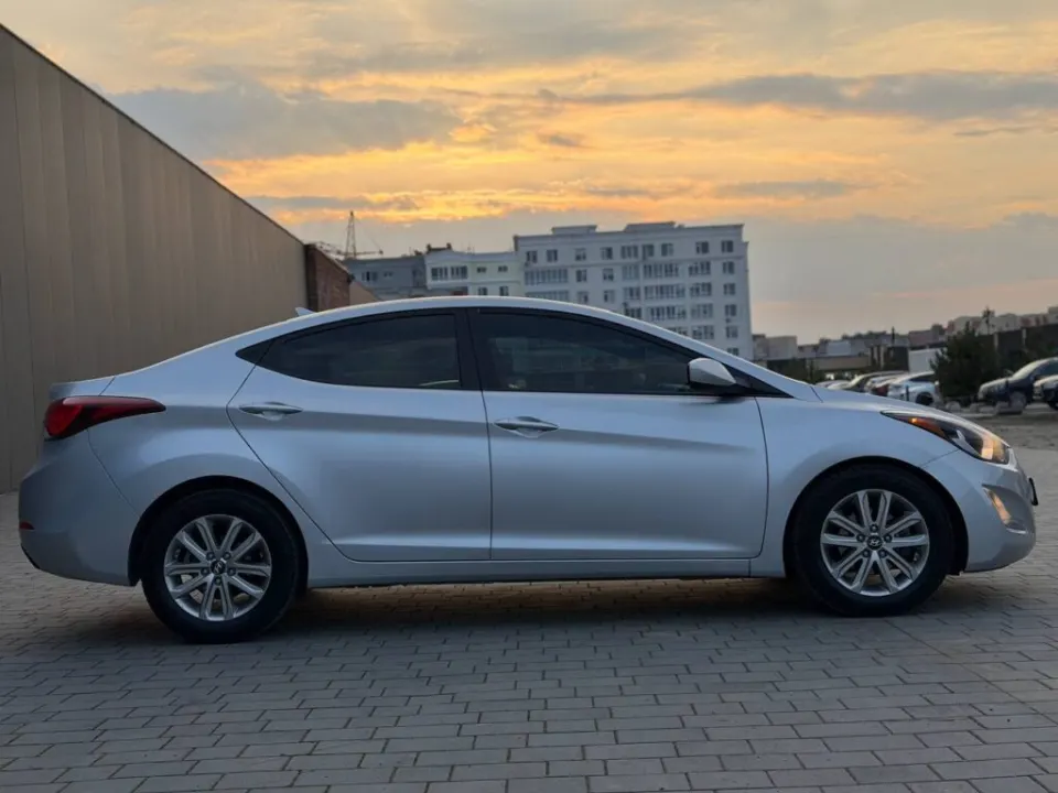 Hyundai Elantra 2015 из парка аренды KTRANS