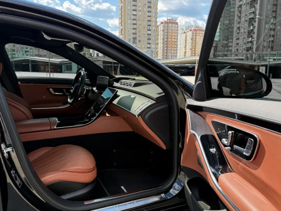 Mercedes-Benz S350d 2021 from the KTRANS rental fleet