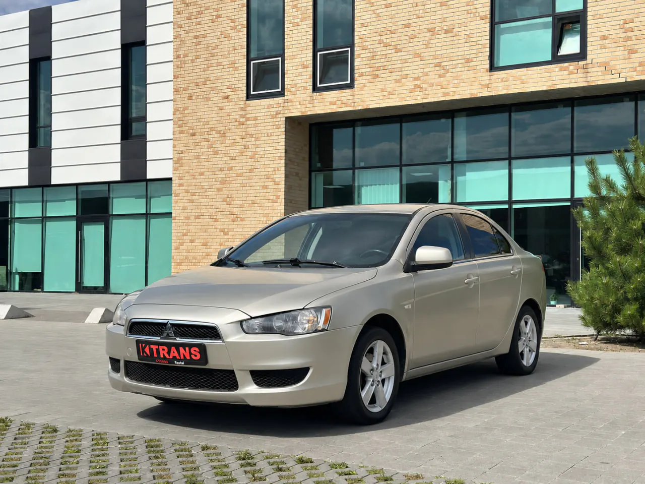 Mitsubishi Lancer 10 2008 из парка аренды KTRANS