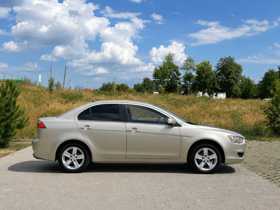 Mitsubishi Lancer 10 2008 из парка аренды KTRANS