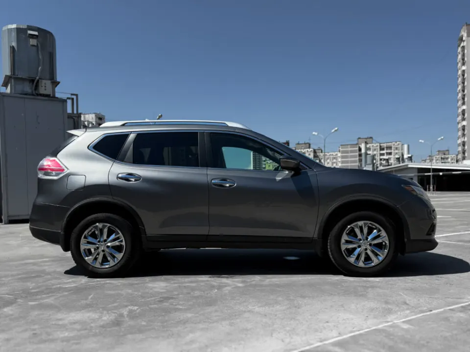Nissan Rogue 2015 из парка аренды KTRANS