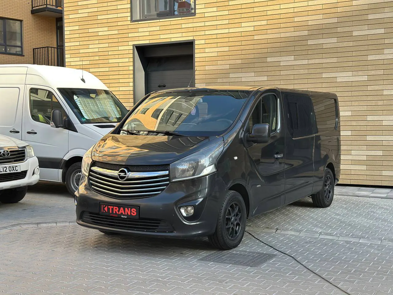 Opel Vivaro 2014 из парка аренды KTRANS