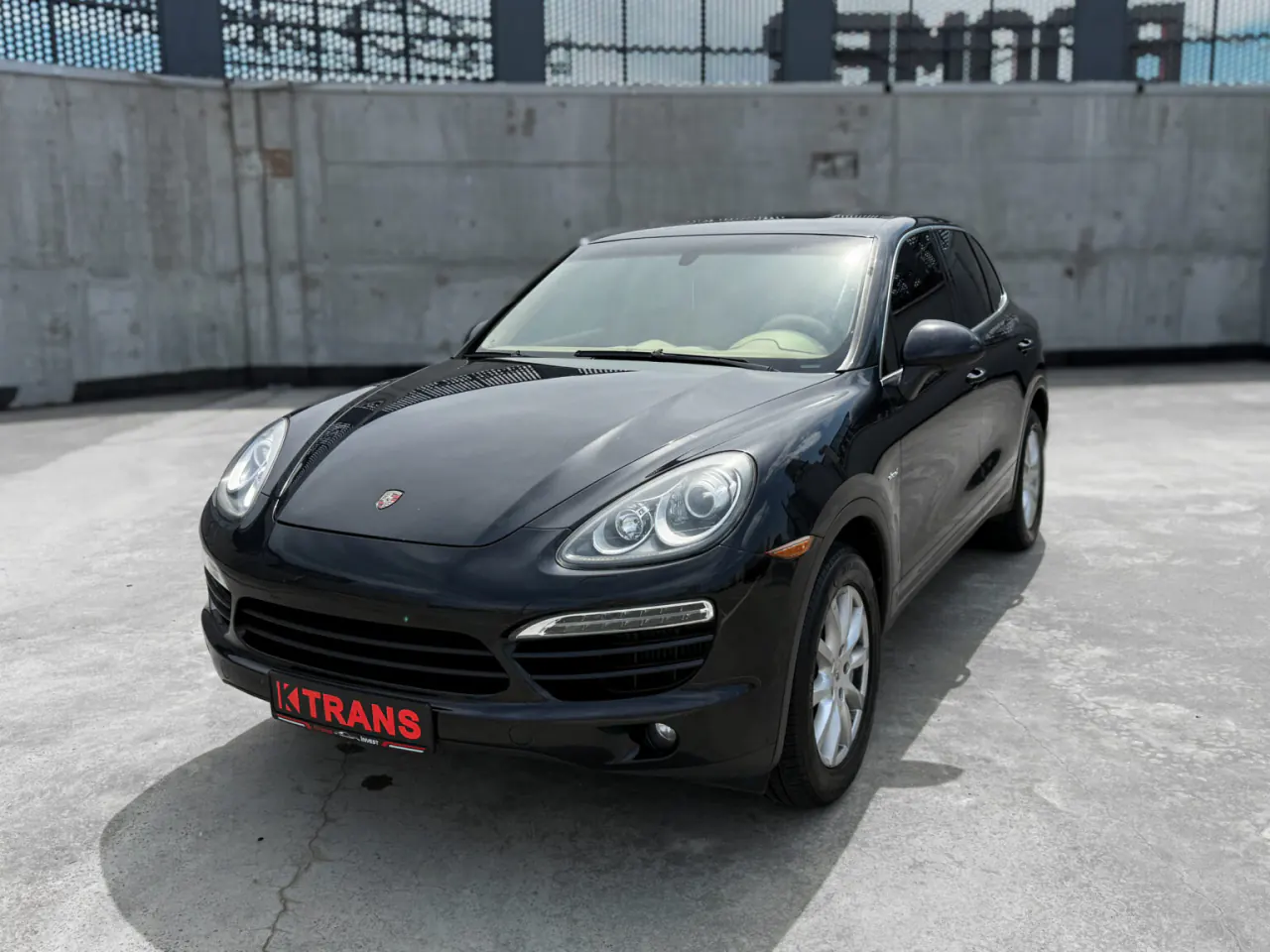 Porsche Cayenne 2013 из парка аренды KTRANS