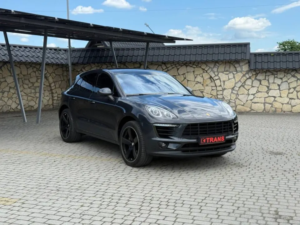 Porsche Macan 2017 from the KTRANS rental fleet