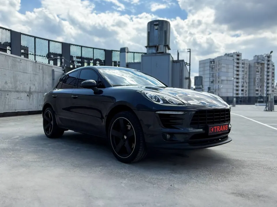 Porsche Macan 2017 from the KTRANS rental fleet