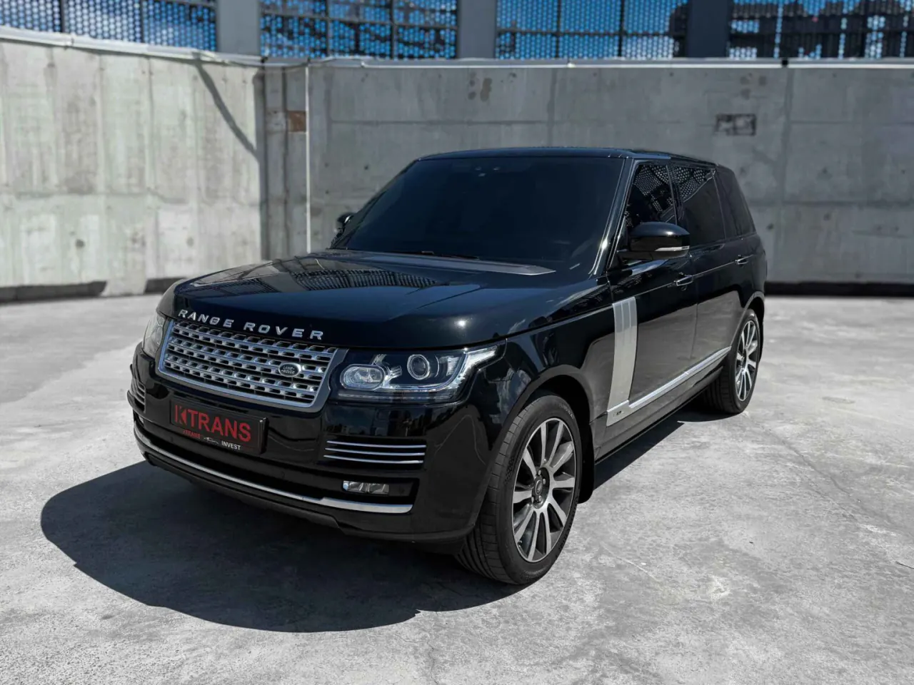 Range Rover 2017 from the KTRANS rental fleet