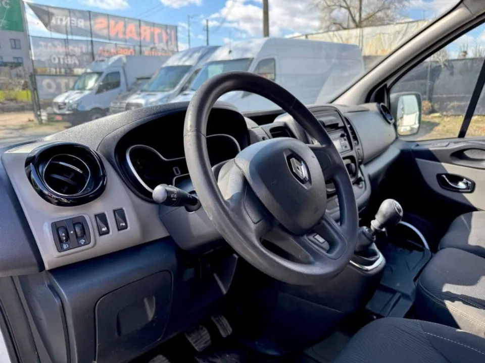 Renault Trafic 2016 из парка аренды KTRANS