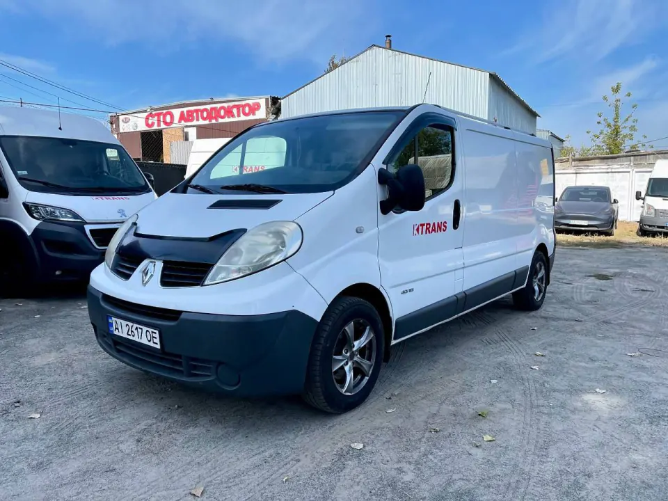 Renault Trafic from the KTRANS rental fleet