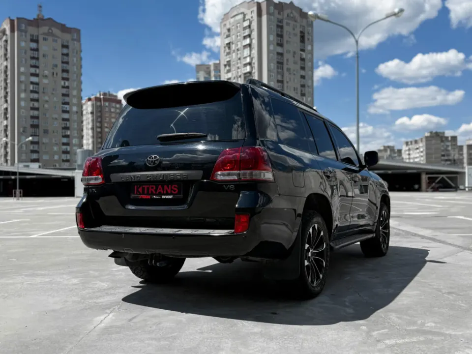Toyota LC200 2007 из парка аренды KTRANS