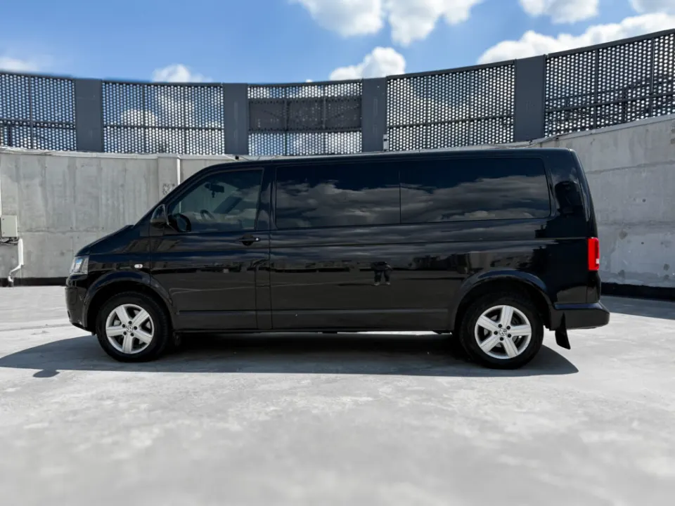 Volkswagen Caravelle 2015 из парка аренды KTRANS