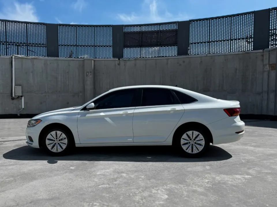 Volkswagen Jetta 2018 из парка аренды KTRANS