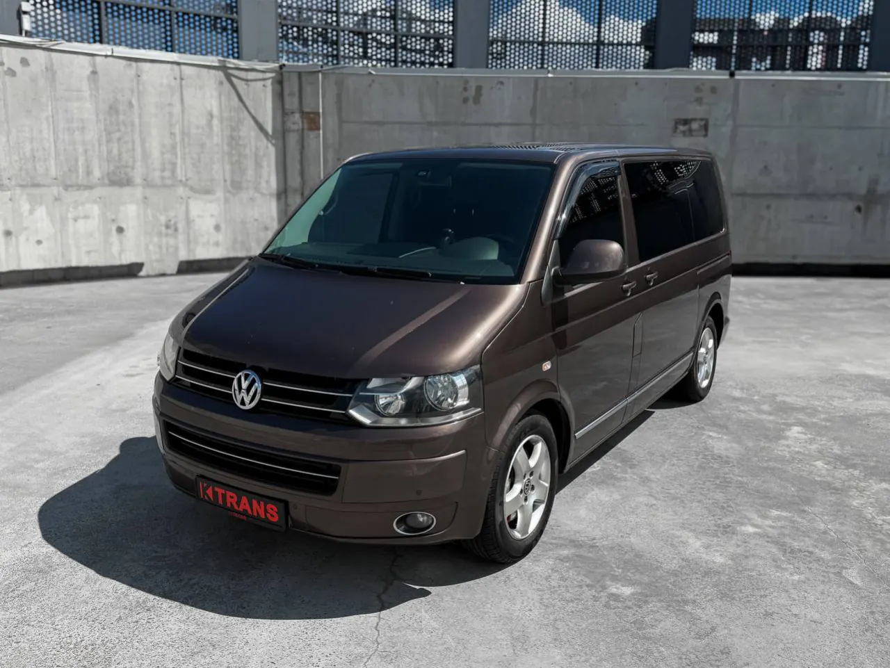 Volkswagen Multivan 2010 из парка аренды KTRANS