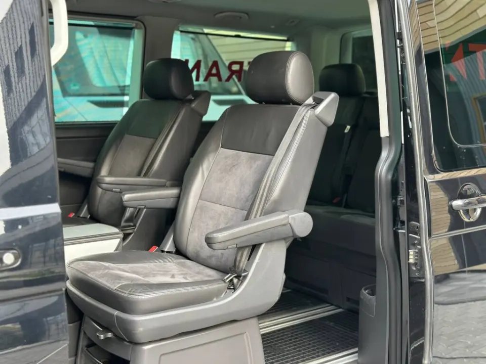 Volkswagen Multivan 2010 из парка аренды KTRANS