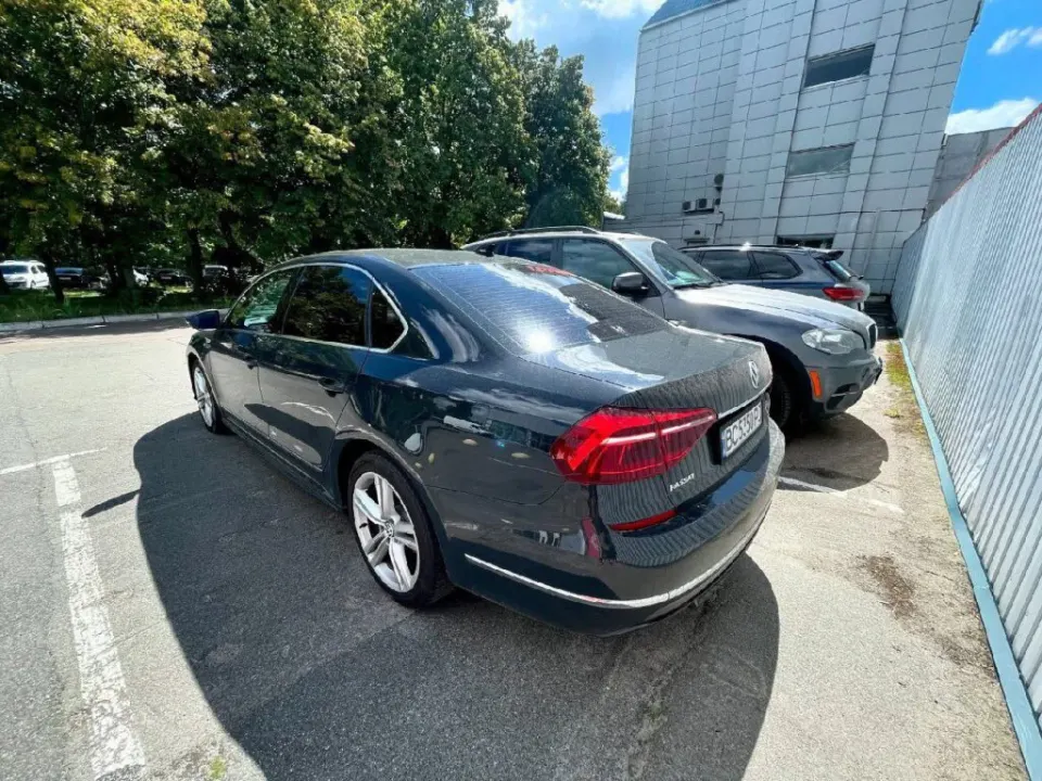 Volkswagen Passat 2016 из парка аренды KTRANS