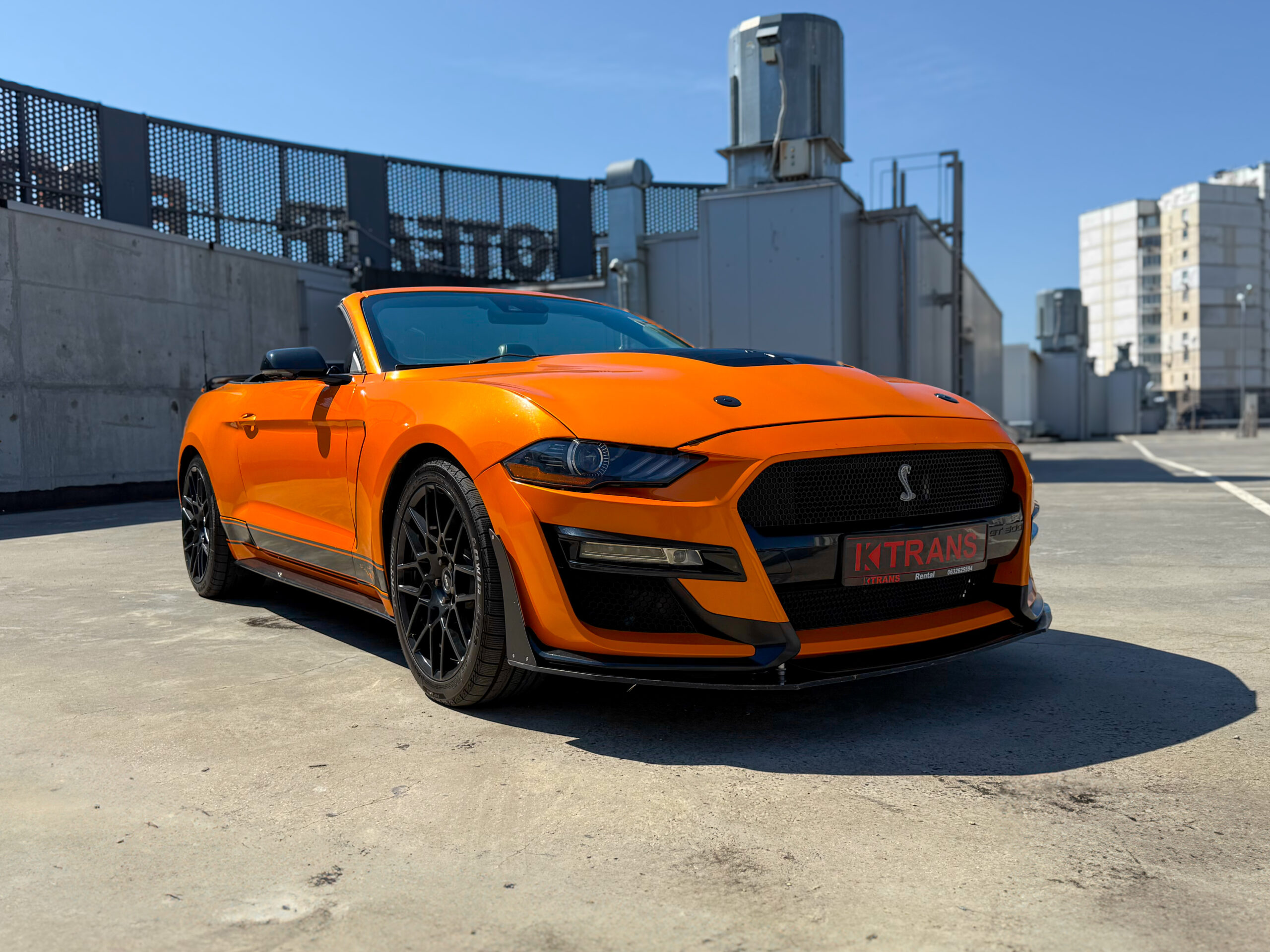 1-ford-cabrio-orange-scaled.jpg